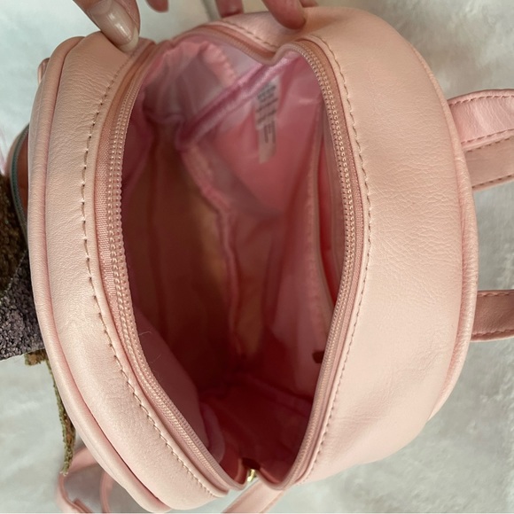 Mini unicorn backpack - Picture 3 of 3